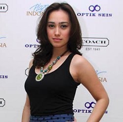 Punya Pacar Bule, Alexandra Gottardo Masih Malu-malu