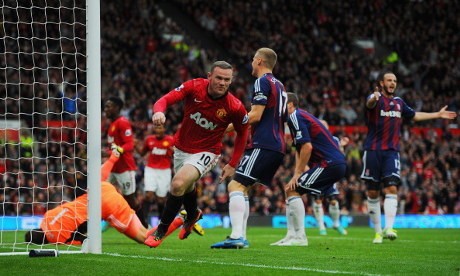 Rooney Dua Gol, MU Menang 4-2