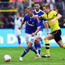 Schalke Kalahkan Dortmund di Derby Ruhr