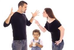 Orangtua Sering Ribut Soal Uang Bikin Anak Gemar Menumpuk Utang