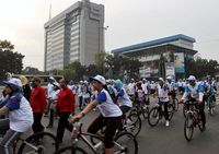 Sepeda Santai Meriahkan Hari Listrik Nasional