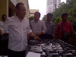  Airsoft Gun Ilegal yang Disita Polisi Dijual Bebas via Facebook