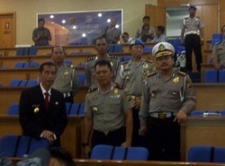 Jokowi Pantau Lalu Lintas Jakarta Lewat Monitoring TMC