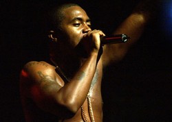 Nas Sumbang Sebagian Keuntungan Tiket Konser untuk Yayasan Amy Winehouse