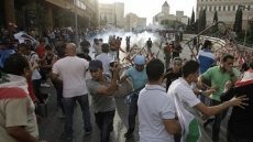Desak PM Libanon Mundur, Demonstran Bentrok dengan Polisi