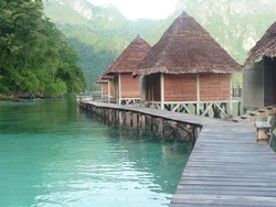 Pantai Ora, Saat Cantiknya Maladewa Pindah ke Maluku
