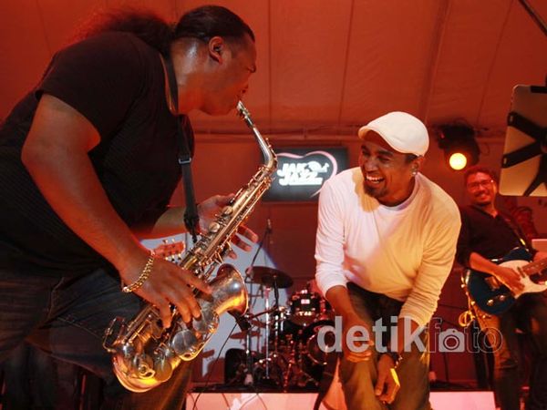 Glenn Fredly Mempesona di JakJazz 2012
