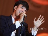 Vidi Aldiano Sukses Menyihir Penonton JakJazz