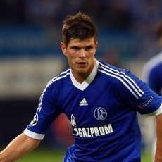 Schalke Tahan Negosiasi Kontrak Huntelaar