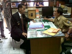  Jokowi: Saya Datang Jam 8, Lurahnya Nggak Ada, Camatnya Nggak Ada 