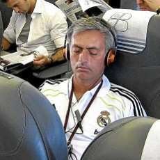 Jose Mourinho dan Kursi Pesawat Nomor 10D