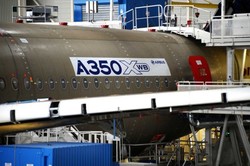 Airbus Siapkan Pesawat Canggih A350XWB untuk Lawan Boeing 787 Dreamliner