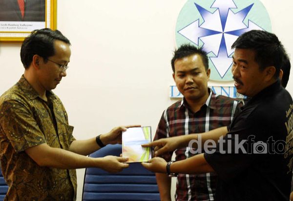 Bukti Kekerasan TNI ke Jurnalis Diserahkan