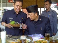 Sehari Tanpa Nasi Dijajal Eks Jaksa Agung Andi Ghalib