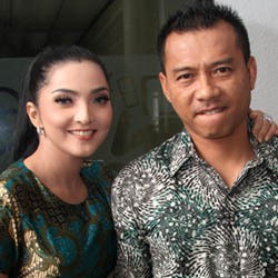 Bangun Rumah Klasik, Anang & Ashanty Habiskan Rp 1 M?