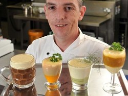 Koki Rumah Sakit Ini Olah Makanan Padat Jadi Smoothies