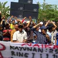 Pusat Pengeboran Minyak PetroChina Kembali Didemo Warga