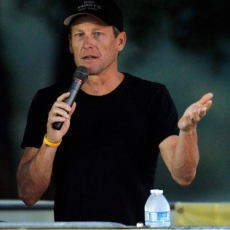 Sponsor Mulai Tinggalkan Lance Armstrong