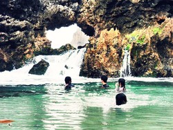 Akhirnya , ada Pulau Sempu di depan mata 