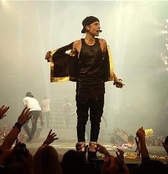 Justin Bieber Curi Kartu Kredit Orang Lain untuk Perbesar Penis?