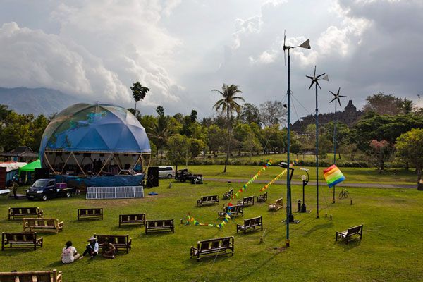 Navicula Live At SolarizingBorobudur