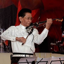 Aksi Idris Sardi Sang Maestro Biola