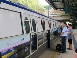 Lucu! Kereta Ini Serba Mickey Mouse