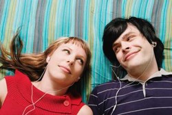 Ini Daftar Lagu yang Paling Disuka Untuk Iringi Bercinta