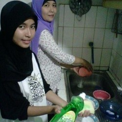 Makan Bakso Semakin Ceria Bersama SUNLIGHT