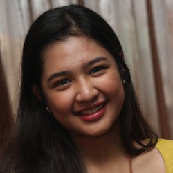 Mikha Tambayong Tak Pernah Hapus Foto Mantan Pacar