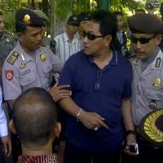 Baliho Dirazia, Kader AMPI Bersitegang dengan Satpol PP