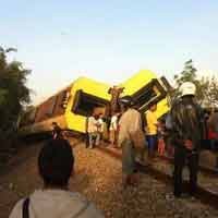 Imbas Prameks Anjlok, Kedatangan Dua Kereta di Malang Molor 8 Jam