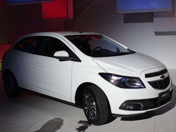 GM Luncurkan Mobil untuk Negara Bola