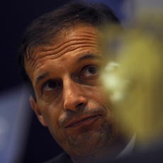 Allegri Sebut Milan Sebenarnya Tak Tampil Buruk