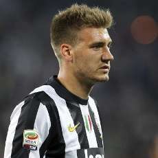 Bendtner Tak Menyesal Pindah ke Juve