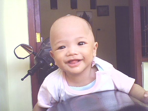 Satria Albani Ismail, 11 Bulan, Lelaki