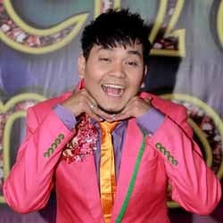 Ivan Gunawan & Indra Bekti Kompak Serba Pink