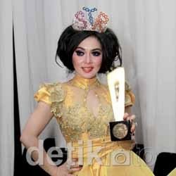 Syahrini si Ratu Sejagad