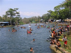 Mandi di Sini Dipercaya Bikin Awet Muda