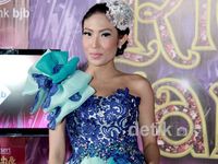 Ayu Dewi Cantik Bergaun Biru