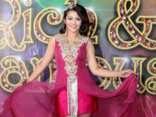 Parade Artis di Red Carpet !nsert Awards 2012