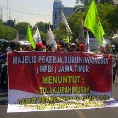 UMK Kota Surabaya Tahun 2013 Diusulkan Rp 1.567.000