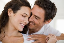 Stres Sepulang Kerja? Ajak Pasangan Bercumbu!