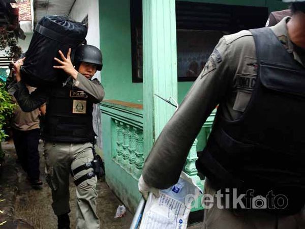 Rumah Terduga Teroris di Palmerah Digerebek