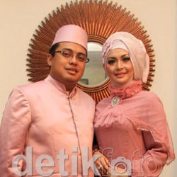 Eddies Adelia Resmi Dinikahi Ferry Setiawan