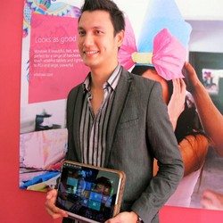 Christian Sugiono: Windows 8 Seperti Pacar Baru