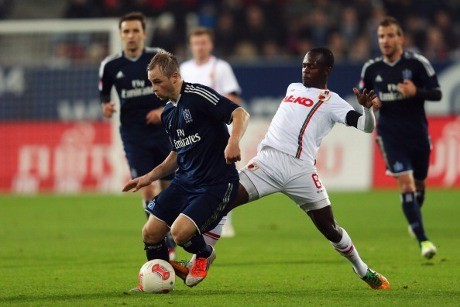 Bungkam Augsburg, Hamburg Geser Dortmund