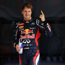 Vettel Start Terdepan, Webber Posisi Dua