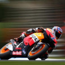 Sempat Terjatuh, Stoner Rebut Pole