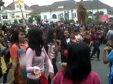 Ratusan Pelajar Yogya Flash Mob Tari Tradisional di Hari Sumpah Pemuda 